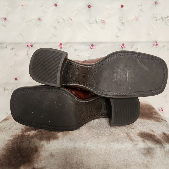 Vintage Italian Leather Fisherman Loafers - Picture 9 of 14